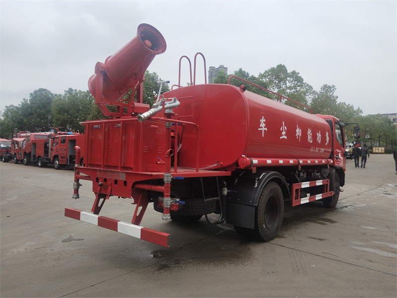 東風(fēng)10噸霧炮灑水車(chē) 東風(fēng)10噸霧炮灑水車(chē)