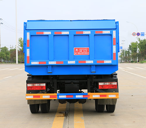 東風D6自卸式垃圾車